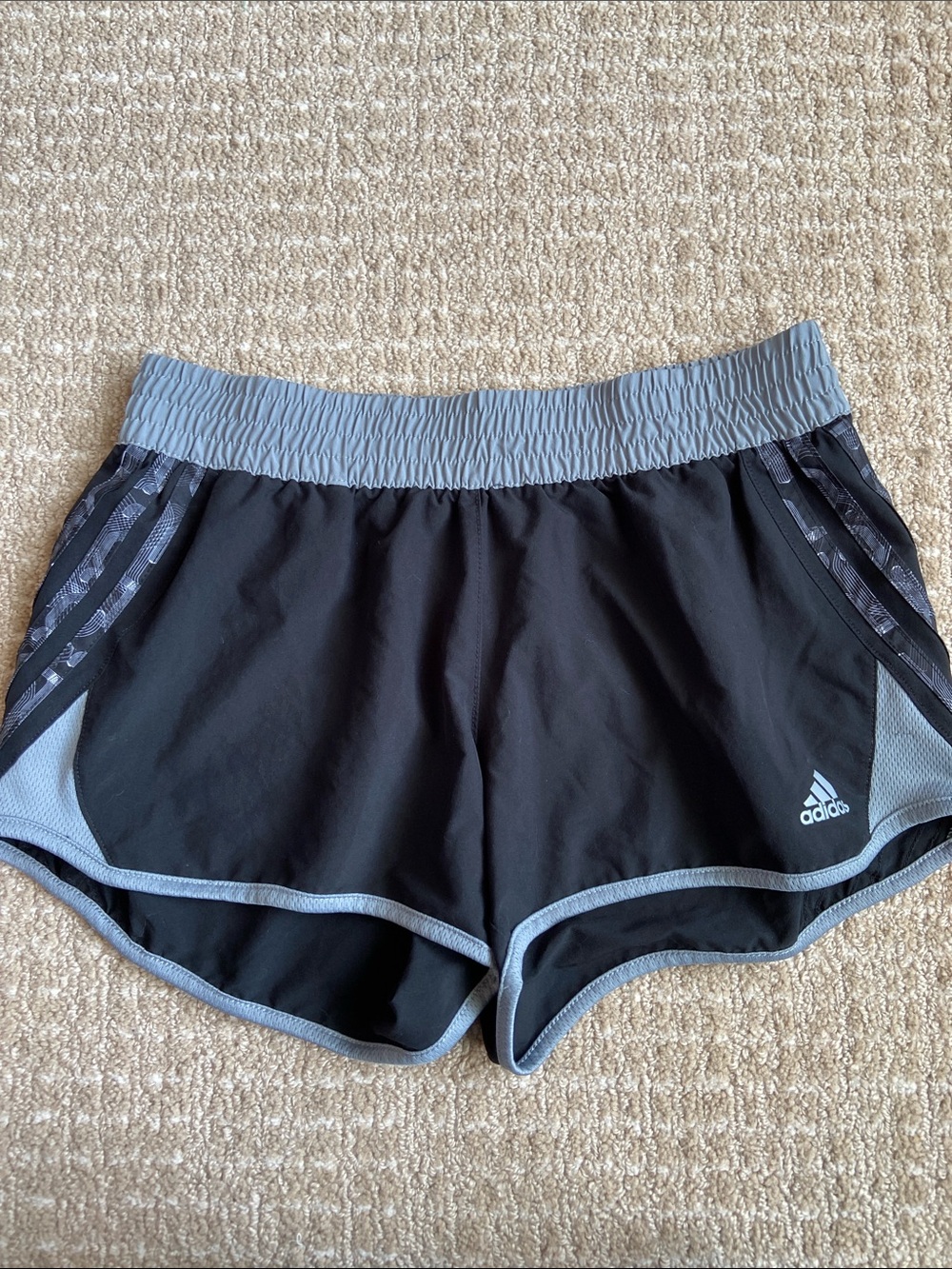Adidas Women’s Black and Gray Athletic Shorts Small Running Gym Athleisure Sport